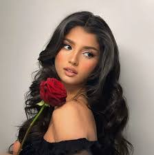 Katelyn Leal's Instagram, Twitter & Facebook