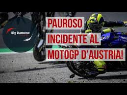 Coinvolti morbidelli e zarco che hanno avuto un contatto ad altissima velocità, oltre 300km/h, mentre l'italiano. Motogp D Austria Il Video Del Terribile Incidente Zarco Morbidelli Youtube