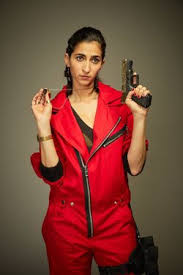 Dünyada ve ülkemizde milyonlarca izleyicisi bulunan la. Nairobi Money Heist Wiki Fandom