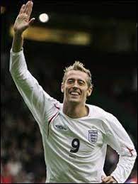 Peter Crouch Peter Crouch Celebrates Scoring England S Opening Goal England Football Team Bbc Sport Football England Football