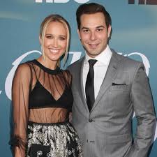 We kindly ask for privacy as we navigate this transition. Anna Camp And Skylar Astin Split After 2 Years Of Marriage E Online
