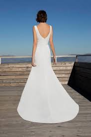 Bestimmt hast du schon eine idee davon, welche form dein traumkleid haben soll. C Wie Clean Chic Brautkleid Audrey Wedding Salon Brautmode Koln