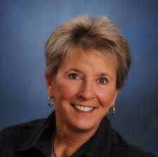 82895 UW 2022 Annual Report_Design_FINAL_PC.indd