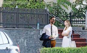 Cu iubitul în pușcărie și lăsată fără job, tânăra a pierdut și lupta pentru jumătate de milion de euro. Irina TÄƒnase Este VÄƒzutÄƒ Tot Mai Des LangÄƒ Un BÄƒrbat Superb Cu AlurÄƒ AtleticÄƒ