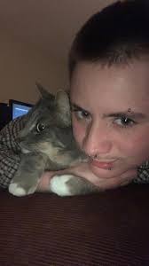 Hey all! Im Sam, I'm 17 , i live in Arkansas and I've been out and proud  for about 2 years. Nice to meet all of you! 🥳