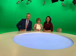 Parodien auf rtl aktuell mit michael kessler als peter kloeppel und bettina lamprecht als ulrike von der groeben und antonia rados. 30 Jahre Rtl Aktuell Peter Kloeppel Feiert Mit Charlotte Maihoff Express De