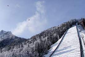 Zipline bo julija odprt od četrtka do nedelje. Home Zip Line Planica