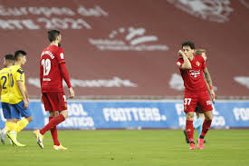 The copa del rey final between athletic bilbao and real sociedad on april 18 has been postponed, the spanish football federation (rfef) said after a meeting with the clubs on wednesday. No Major Upsets Across Nine Copa Del Rey First Round Clashes This Evening Football Espana