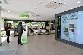 1 mai este din nou zi liberă şi se adaugă celor cinci zile libere de paşte. Garanti Bank Launches A New Era In Banking Transforming Branches Into The Future Bbva