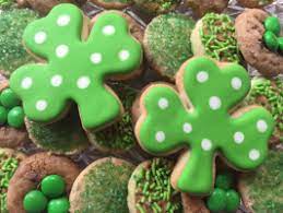 Send handcrafted gourmet gifts from cookies by design. St Patrick S Day Cookie Delivery Shamrock Cookie Bouquets Leprechaun Cookie Assortments Holiday Gift Baskets Gourmet Cookies Online Cookies From Scratch