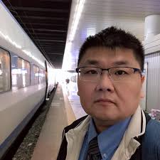 小弟想請教各位前輩意見！ 我有台中內湖通勤需求，因坐高鐵已經一年多，想買台model 3 LR，每天開車上下班，不知前輩們有沒有什麼建議