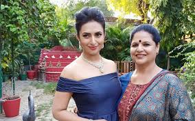 Divyanka tripathi is one of the most loved tv stars of all times. Divyanka Tripathi S Mother Names An Art School After Her