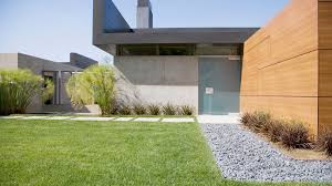 We have literally tons of sand, gravel, stones, rocks, garden soil, mulch and last, but not least….landscaping boulders (our claim to fame). What Is Modern Landscaping