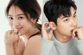 While getting her arts degree at sejong university (did not finish degree), song made. Song Hye Kyo Thanks Park Hyung Sik For Sending Support To The Set Of Her New Drama Soompi