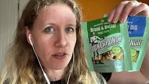 Amazon.com : SuckerPunch Classic Dill Pickle Chips, Snack Pack, Gluten  Free, Kosher, Sugar Free, Low Calorie, Low Carb, Ready to Eat,