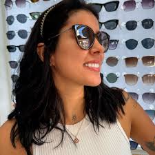 Óticas Silvia: na compra de um óculo de grau completo, leve uma armação de  brinde