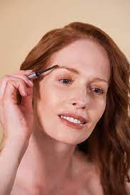 This eyebrow kit helps create 3d natural eyebrows while enhancing theirthickness and volume. How To Fill In Your Eyebrows 5 Steps To Thicker Brows