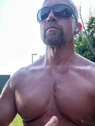 Great day for a run! Go out there and be amazing! 🫶🏻🤙🏻✌🏻