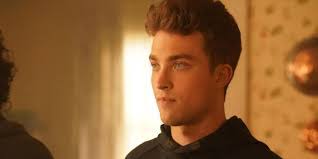 Lois Jordan's Instagram, Twitter & Facebook