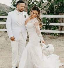 Chiquis rivera, hija de jenni rivera, recibió una. Chiquis Lorenzo S Wedding Jenni Rivera Wiki Fandom