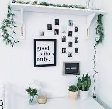 Here Are 18 Most Interesting Wall Decor Ideas We Suggest For Your Favorite Living Room Livingroom Walldecor Home Tumblr Room Decor Room Decor Tumblr Rooms