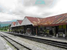 Terdapat tiga batang landasan dengan tiga platform. Stesen Keretapi Taiping1 Mapio Net