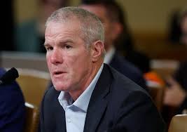 Brett Favre Reveals He Has Parkinson's Disease
