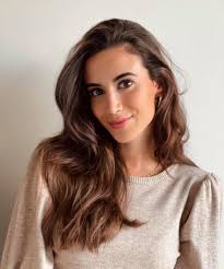 Last weekend of studying before my graduation 🎓 I will come back singing  for you soon! Have a beautiful weekend 🤍  https://www.instagram.com/benedettacaretta