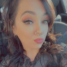 What are good catering options for a baby shower in June?