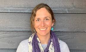 Amanda Ponti's Instagram, Twitter & Facebook