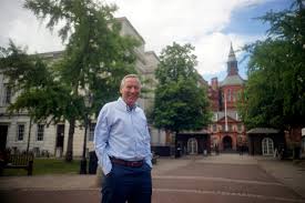 Marcel levi — vogels en bevers heroveren londen. Superdokter Marcel Levi Nederlanders Investeren In Spullen Engelsen In Patienten