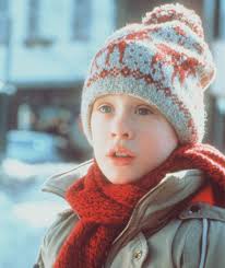 Die komödie aus dem jahr 1990 gehört zu den weihnachtsklassikern unter den filmen. Kevin Allein Zu Haus Im Jahr 2017 Warum Der Film Heute Nach 14 Minuten Zu Ende Ware In 2021 Kevin Allein Zu Haus Allein Zu Hause Gesicht Ausdruck