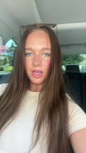 Marisa Green's Instagram, Twitter & Facebook