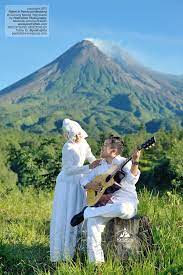We did not find results for: Prewedding Merapi Jogja 17 Foto Prewed Casual Hijab Outdoor Simple Romantis Niken Pandu Di 2021 Fotografer Romantis Gunung Merapi