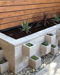 Jardiniere Diy Bloc Beton Cinder Block Garden Concrete Garden Garden Tools