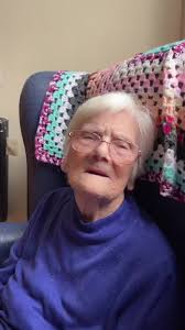 Family Photoshoot Ideas: Capturing Memories with Aunt and Niece