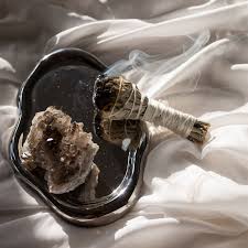 How to Create a Scent Ritual at Home Filled with Deep Intention – Sensoriam