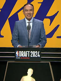 Bronny James rejoint LeBron aux Lakers : Une première historique