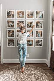 Thinking of creating a family photo wall is amazing, but actually creating one can be a daunting and overwhelming. 75 Creative Ways To Display Your Photos On The Walls Digsdigs