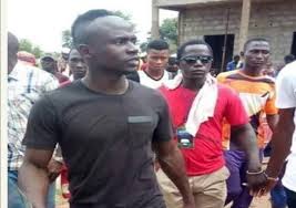 Sadio mane salary per week: See The Commendable And Worth Celebrating Things Sadio Mane Does To His Village Photo Tosyne2much On Scorum