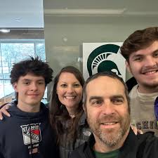 How to become a hockey billet family?