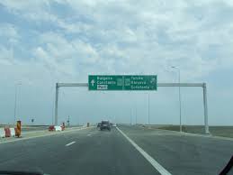 19:53 localitatea în care ursul apare pe străzi zilnic. CirculaÅ£ia Pe Autostrada Soarelui A Fost ReluatÄƒ Pe Ambele Benzi Pe Sensul CÄƒtre ConstanÅ£a LimitÄƒ De VitezÄƒ PanÄƒ La Kilometrul 36