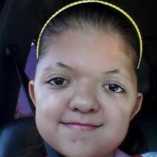 Julia Vitoria Longo (@JuliaLongoYouTu)