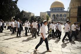 Inside the dome of the rock. Police Set To Decide On Allowing Jewish Visitors To Temple Mount The Times Of Israel