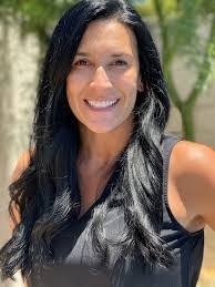 Ramona Ross's Instagram, Twitter & Facebook