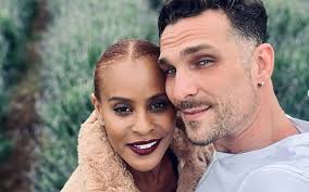 Igor Rickli faz publicação com o filho adotivo pela 1ª vez: "Amor e  confiança"