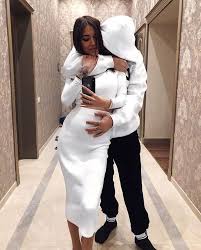 pin by ming on vlyublyonnye stylish maternity outfits cute maternity outfits couple outfits