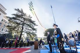 L'aeronautica militare presente all'esercitazione organizzata dalla u.s. Frecce Tricolori Diretta Live Oggi Su Roma Rivedi I Passaggi Con Il Piu Grande Tricolore Del Mondo Sul Palazzo Dell Aeronautica