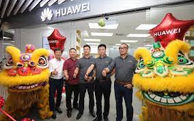 Kl eco city huawei service center. Huawei Opens Its First Premium Customer Service Centre In Malaysia
