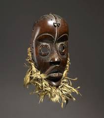 Http Www Cornettedesaintcyr Fr C Cornette De Saint Cyr Maison De Ventes Provenance Ancienne Collection Francaise Transmis Par Descendance Masque Art Liberia
